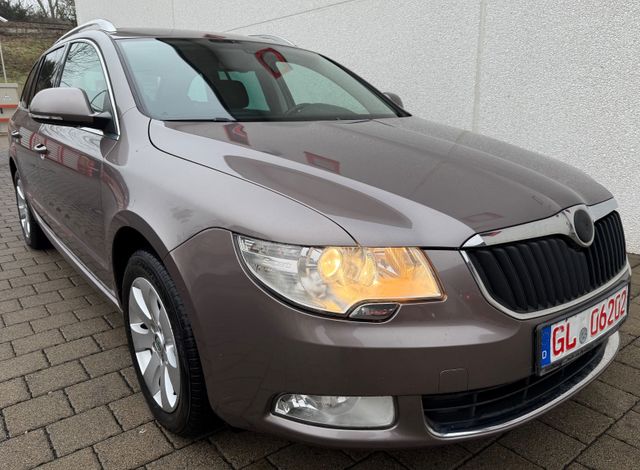 Skoda Superb Combi Ambition Klimaaut,PDC,Alu,Temp,Mfl