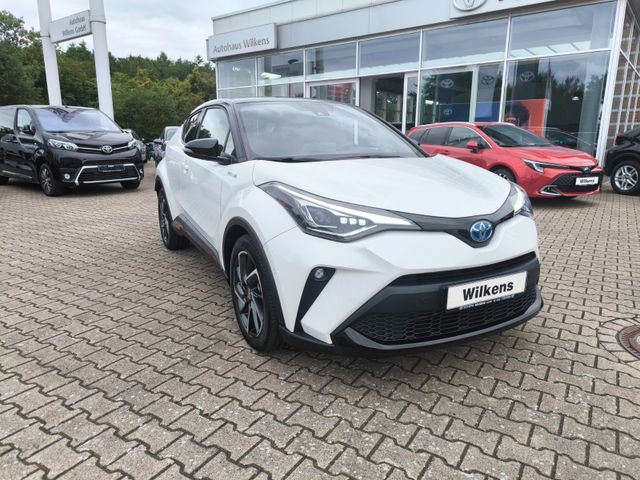 Toyota C-HR Hybrid Style Selection