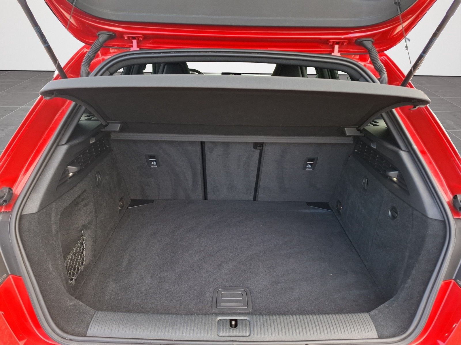 AUDI S3 Sportback 2.0 TFSI quattro S-TRONIC / LEDER / - Image 16