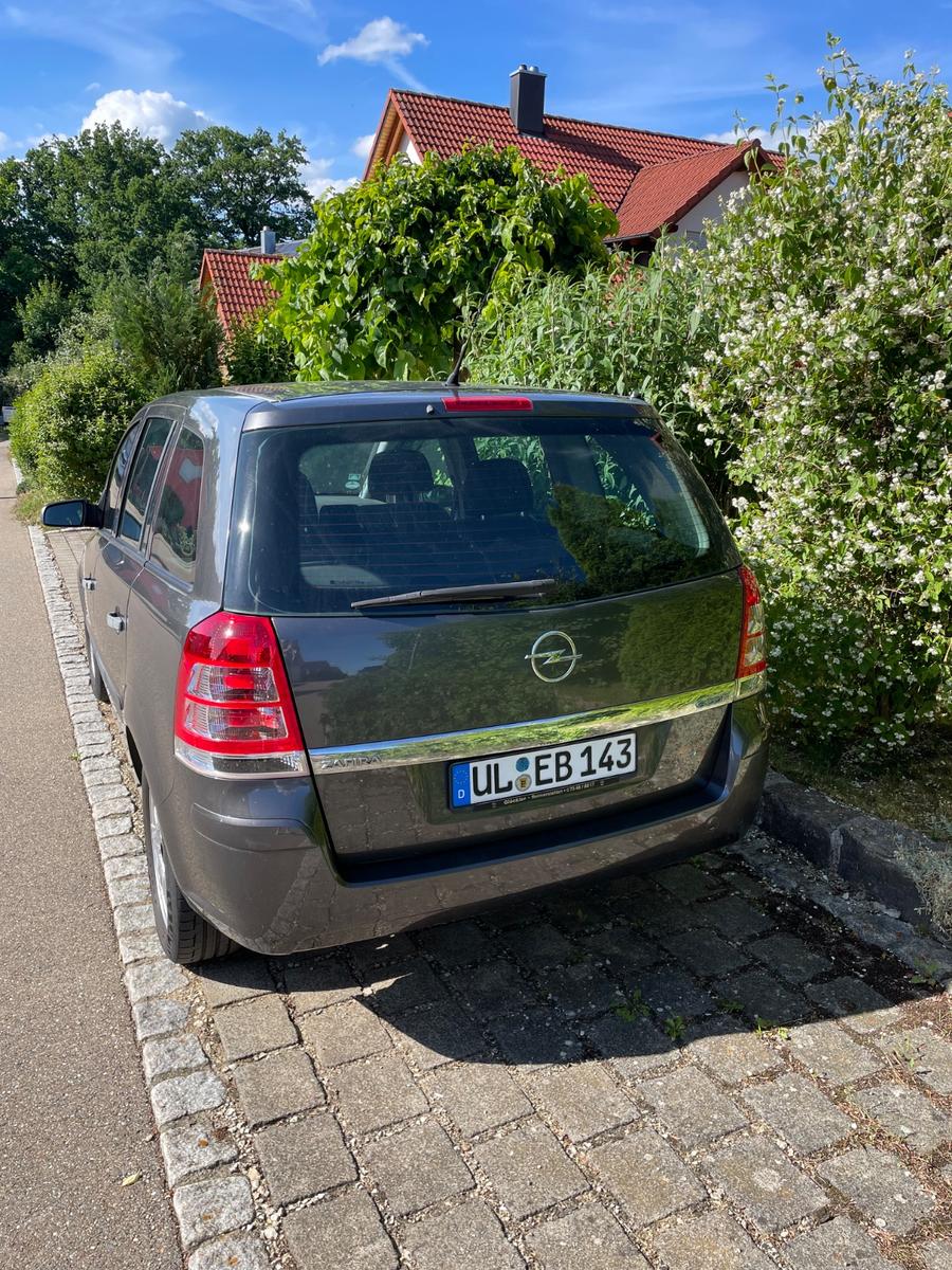 Opel Zafira 2009 — photo 9