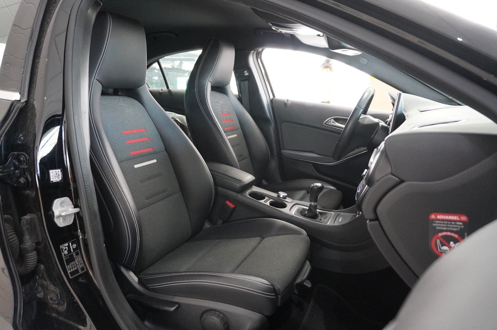Fahrzeugabbildung Mercedes-Benz A 200 CDI AMG LINE NAVI/LED/KAMERA/SPORT/SHZ/PDC
