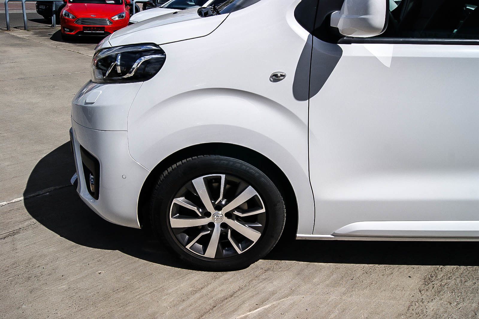 Fahrzeugabbildung Toyota Proace Verso 2.0 D-4D L1 Executive HEADUP 7SITZE