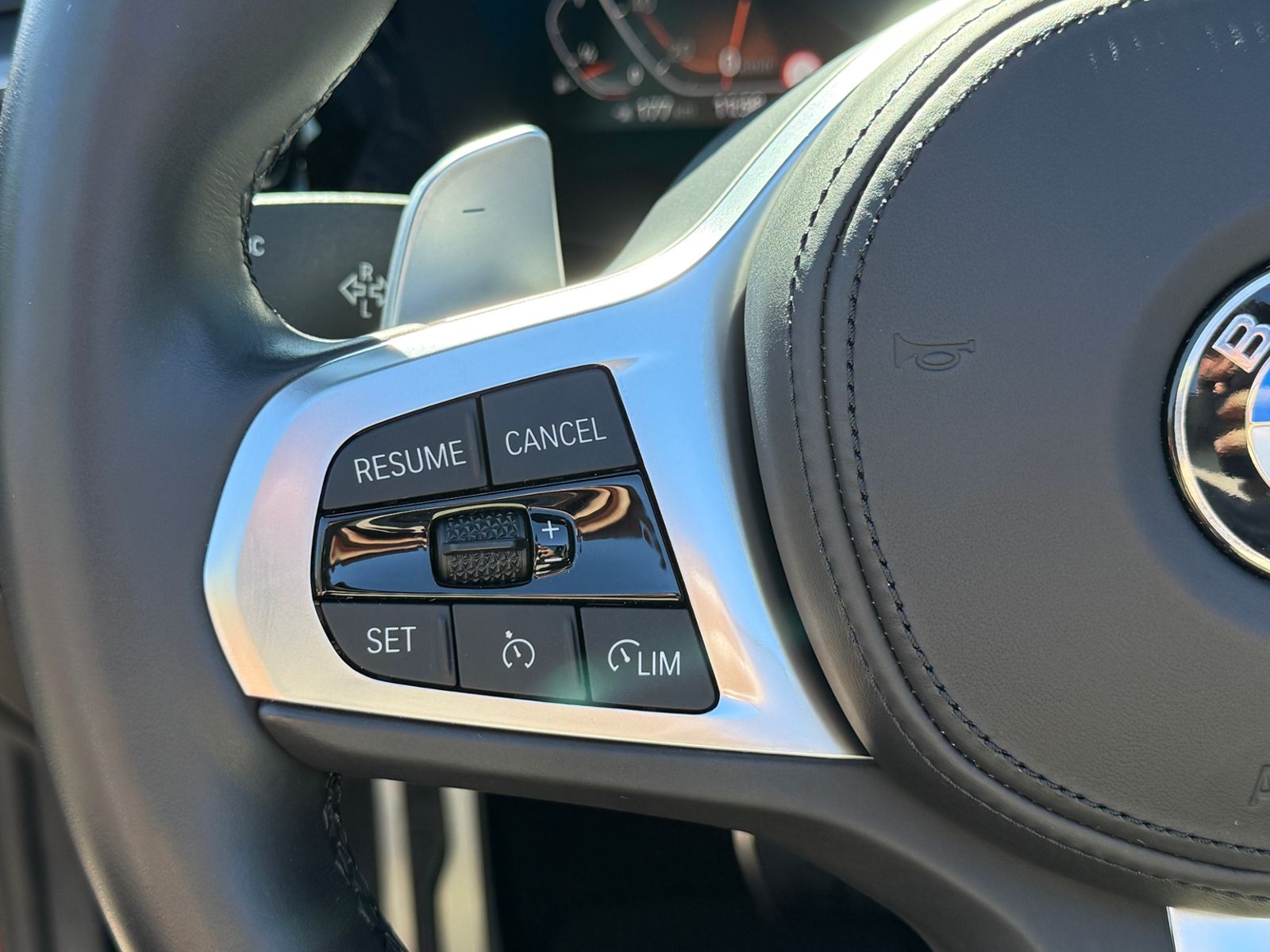 Fahrzeugabbildung BMW Z4 Roadster sDrive 30 i M Sport H/K LED NAVI