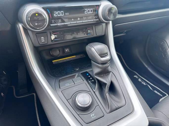 Toyota RAV4 5-Türer 2,5L Hybrid 4x4 Allrad Lounge *Pano