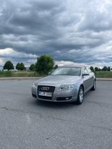 Audi A6 3.2 FSI tiptronic quattro - - Audi A6 mit Benzin-Antrieb: Limousine, 3.2