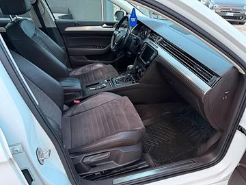 Volkswagen Passat - 11