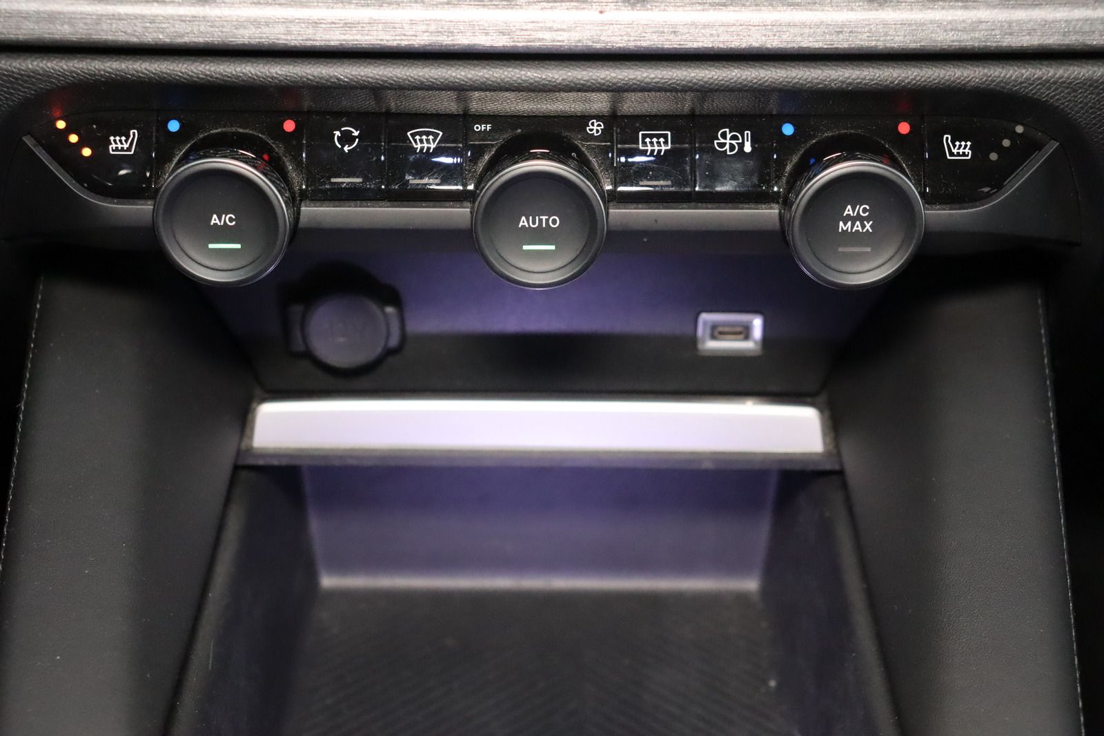 Fahrzeugabbildung Citroën C5 X Feel * LED * Navi * Keyless