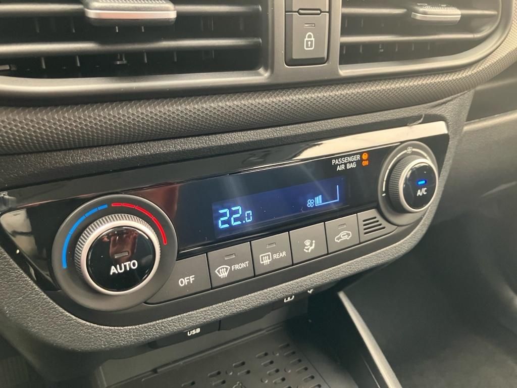 Fahrzeugabbildung Hyundai i10 Navi SHZ KAM PDC SpurH