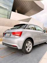 Audi A1 1.0 82 PS Bauj2016 Navi - Audi 80: B1