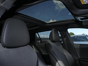 2023 Mercedes-BENZ C 220 — миниатюра 16