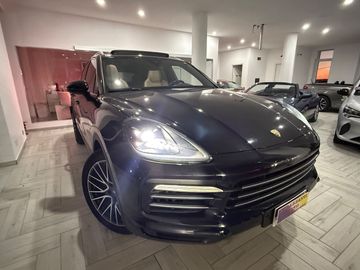 Porsche Cayenne - 6