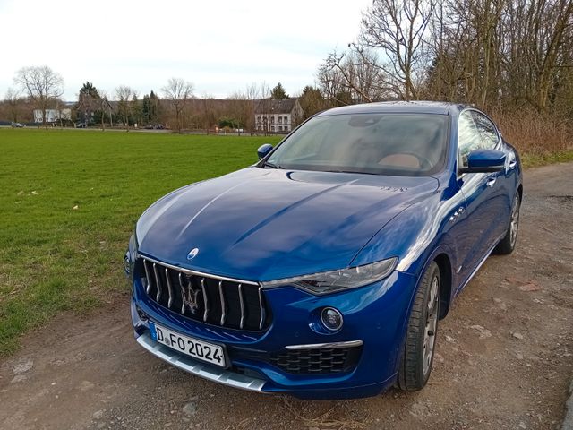 Maserati Levante Benzin 3.0 V6 257kW GRANLUSSO 4x4 Au...