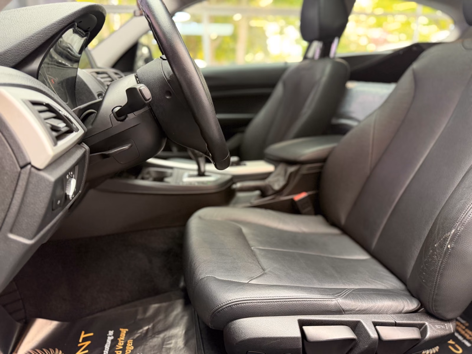 BMW 118d Limo /Bi-Xenon/S-Dach/Vollleder/BT/PDC