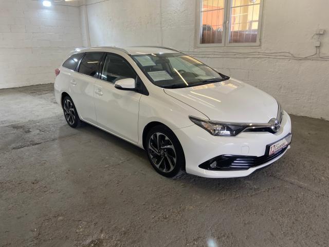 Toyota Auris Touring Sports