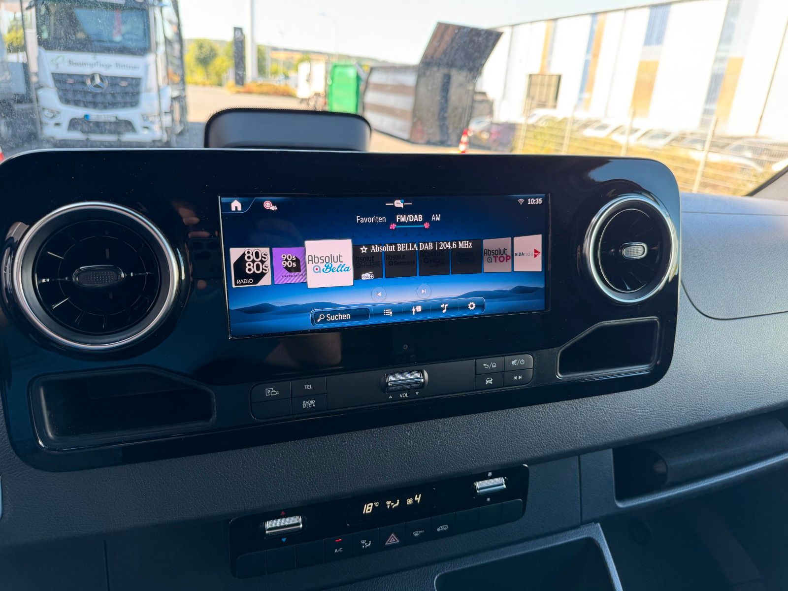 Fahrzeugabbildung Mercedes-Benz Sprinter 319 CDI 4x4 3665 Klima AHK Kamera