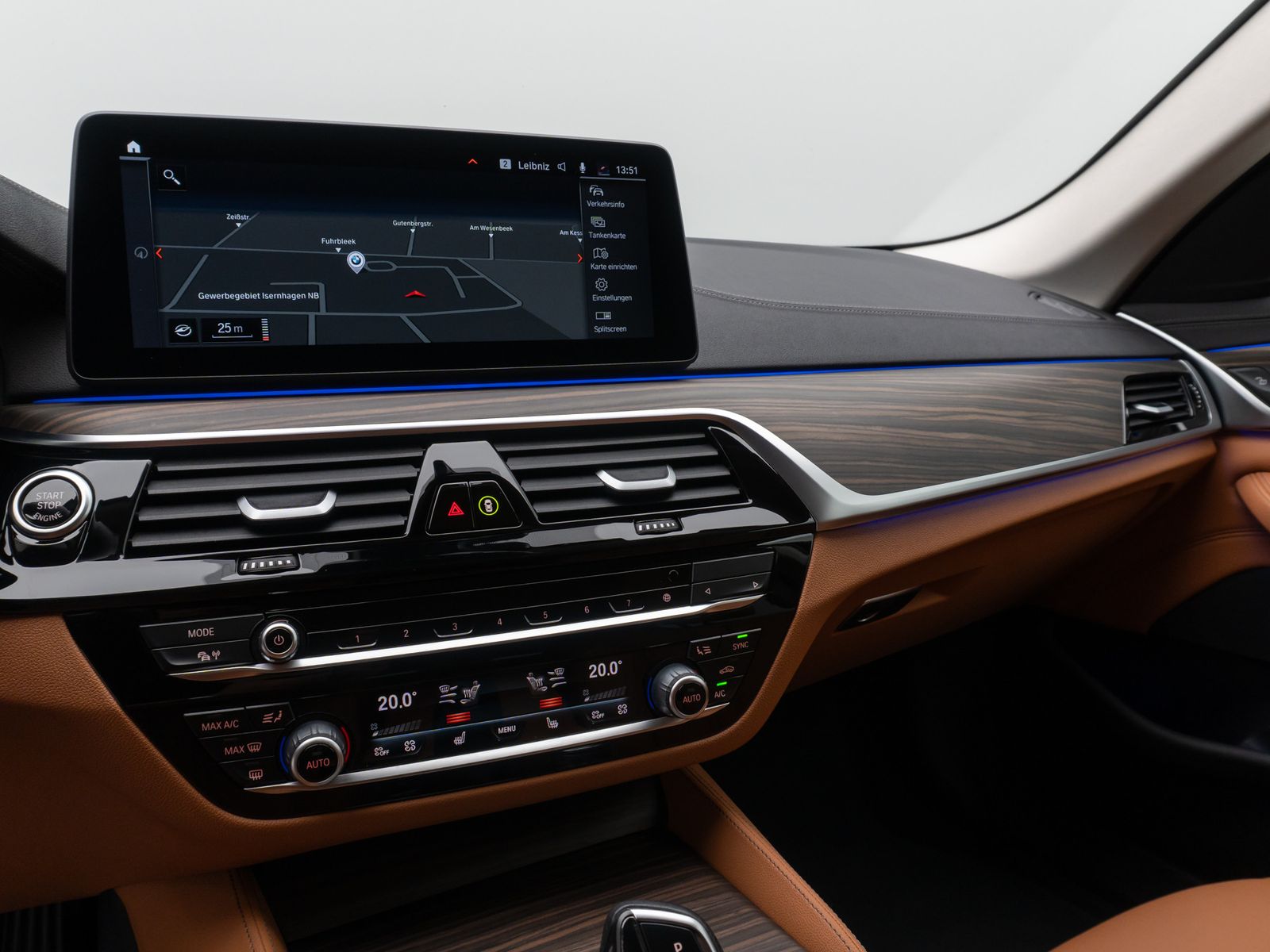 Fahrzeugabbildung BMW 520d xD Luxury Line DAB HUD Kamera Laser Komfort