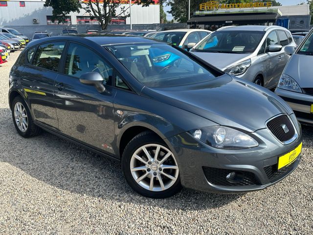 Seat Leon Style Copa*2.HD*Navi*Klimaaut.*TÜV NEU