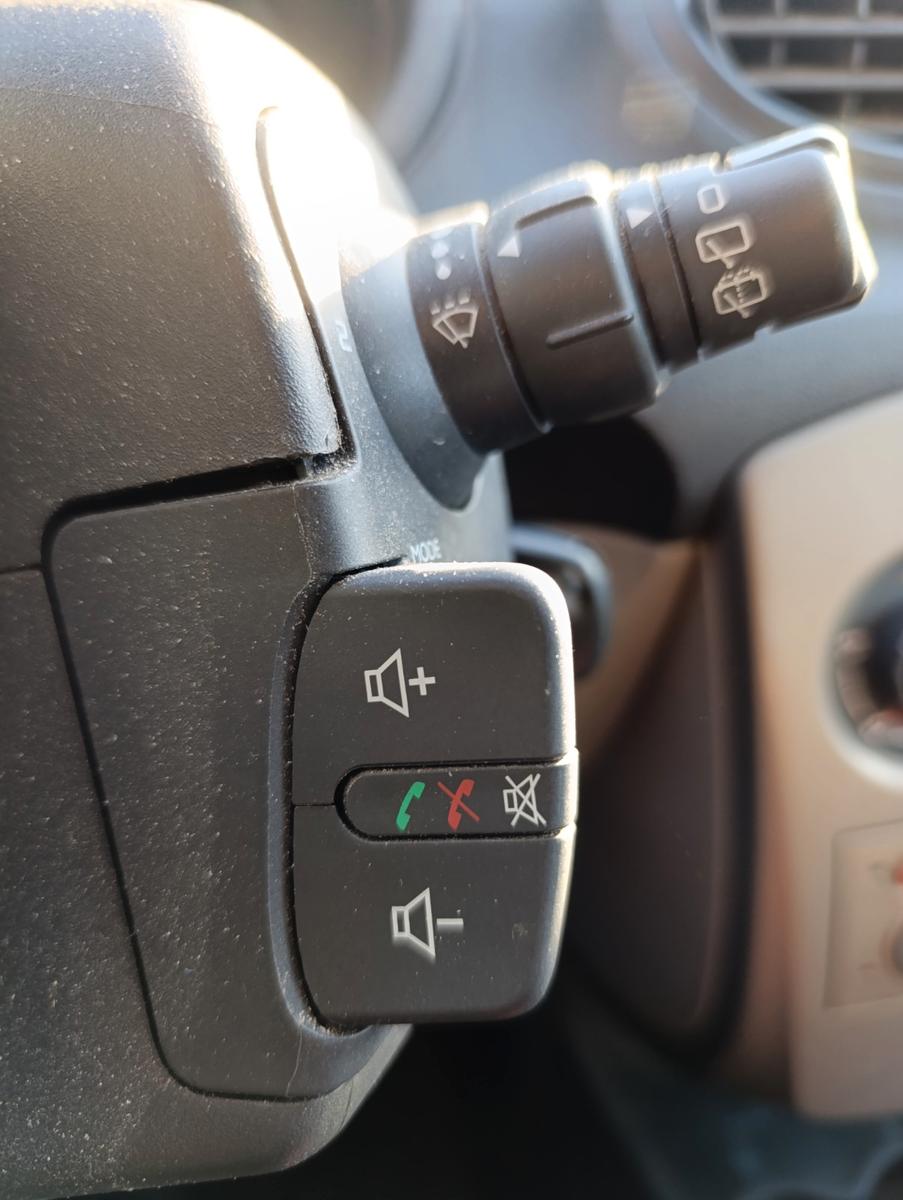 Renault Clio 2009 — photo 12