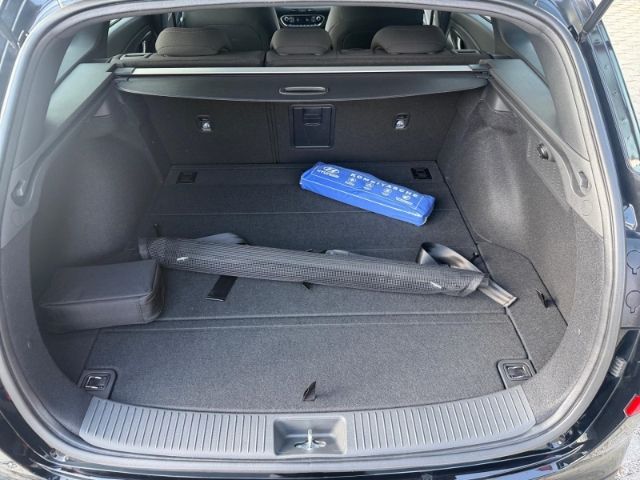 Fahrzeugabbildung Hyundai i30 1.5 T-GDI (140 PS) 48V 7-DCT 2WD Advantage P