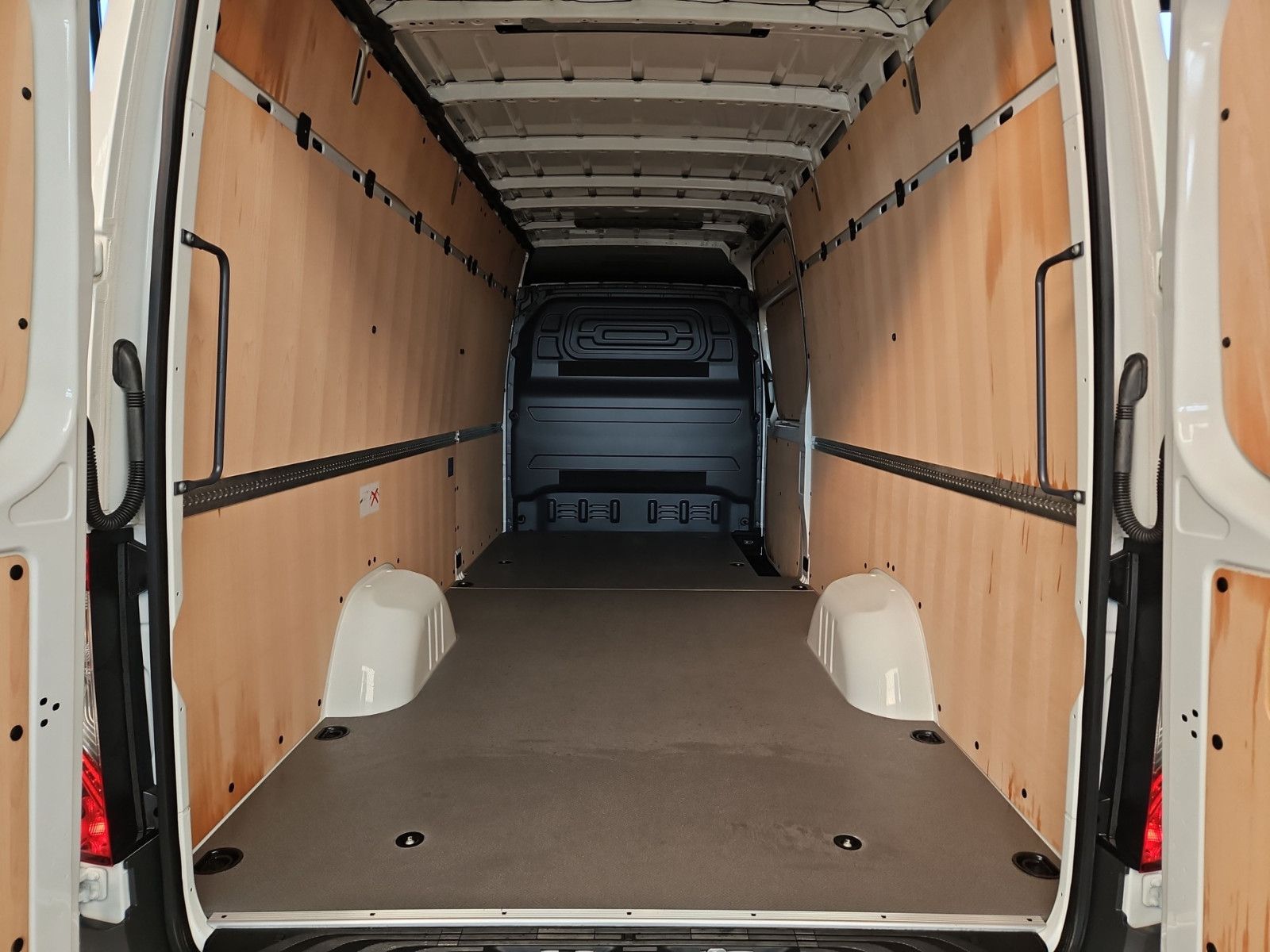 Fahrzeugabbildung Mercedes-Benz Sprinter 319 Kasten SELECT L3H2 LED SHZ RFK AHK