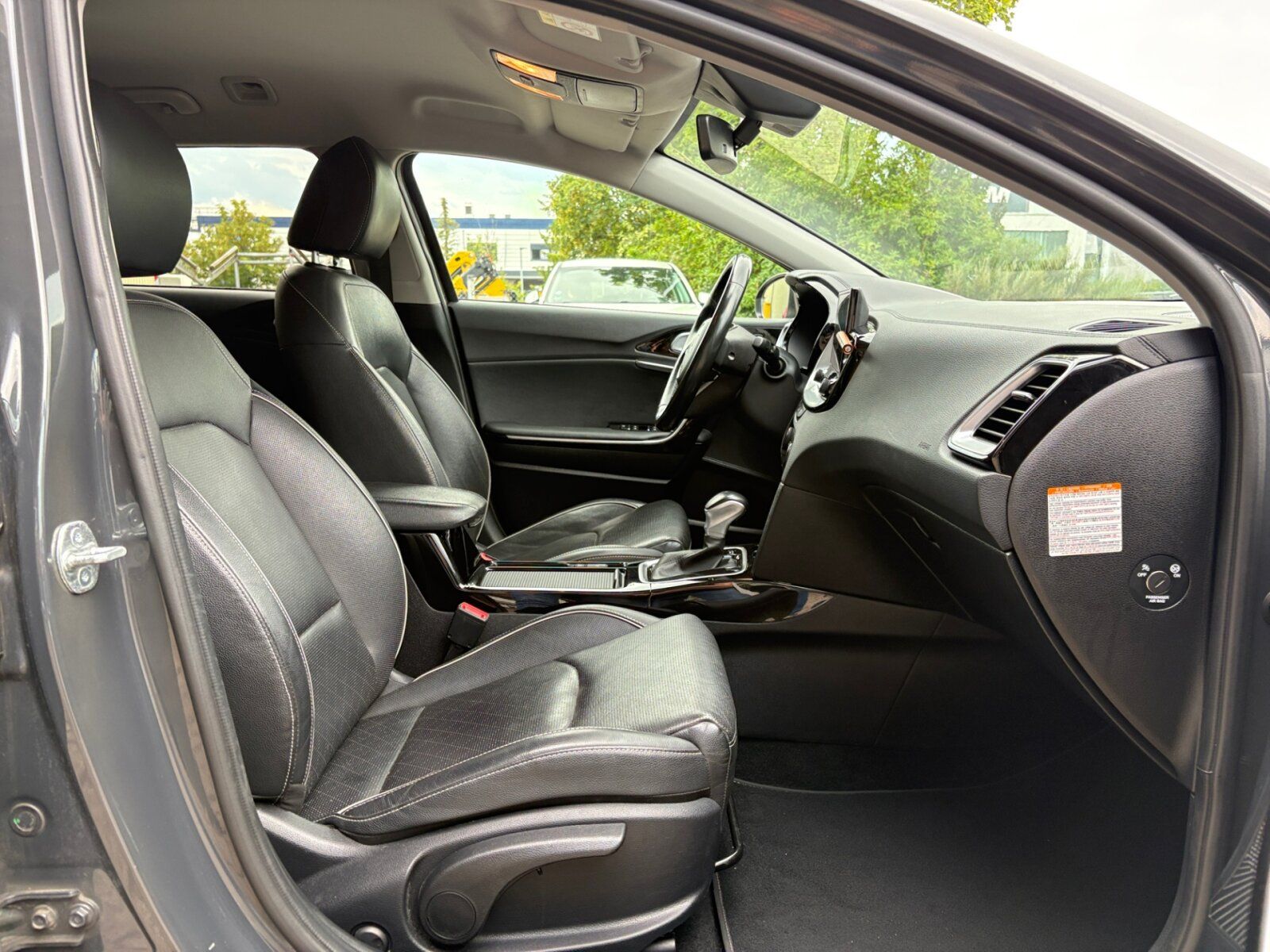 Fahrzeugabbildung Kia Ceed Sportswagon 1.6 CRDi DCT Platinum Edition