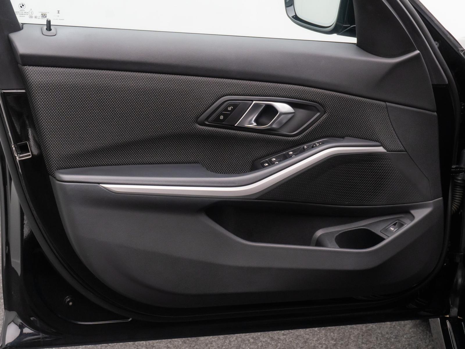 BMW 3 Series i GeschwindigReg DAB Cockpit+ PDC Widscreen, миниатюра 19