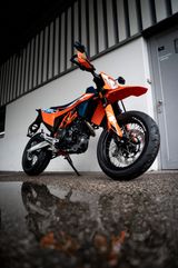 KTM 690 SMC R 2024