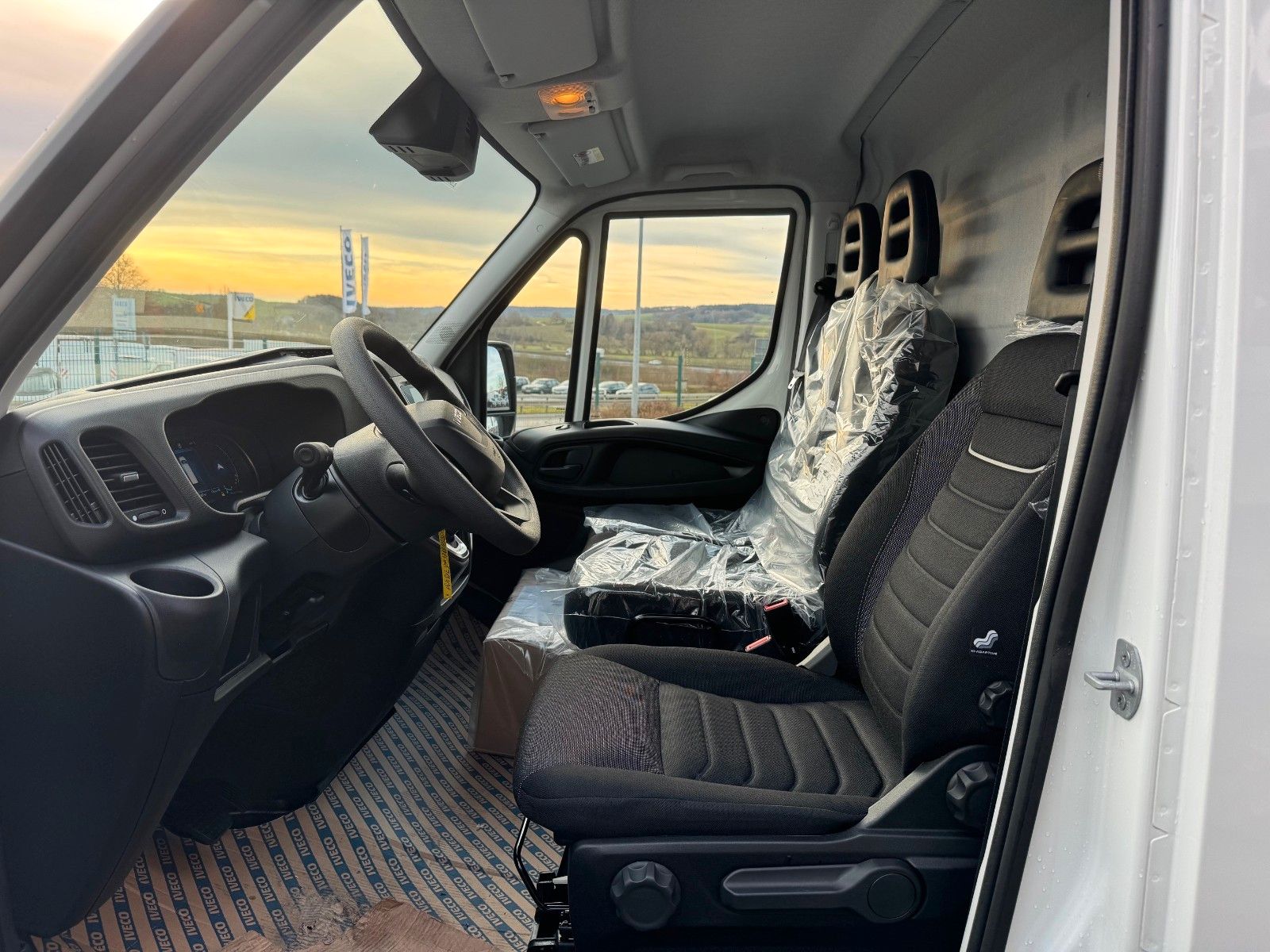 Fahrzeugabbildung Iveco Daily 35S14 HA8 *R4.100mm*Automatik*Kamera*