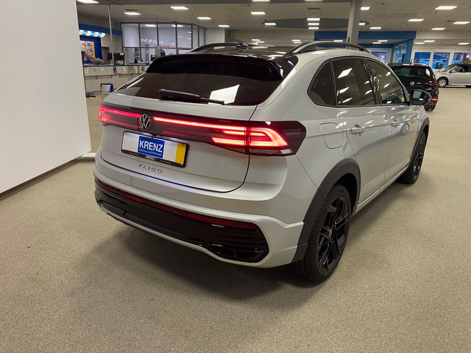 Fahrzeugabbildung Volkswagen Taigo 1.5 TSI DSG R-LINE+Black Style+ACC+Matrix+