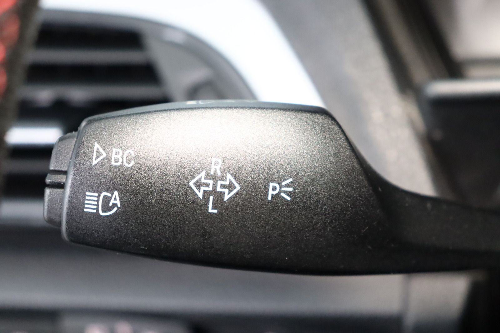 Fahrzeugabbildung BMW 118 d Sport-line * Bi-Xenon * PDC * Tempomat