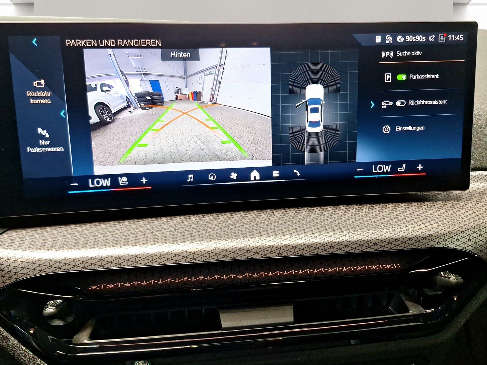 BMW 318d Limousine M Sport Navi Harman K Kamera foto 15
