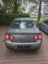 Volkswagen Passat 1.6 FSI Comfortline Comfortline - Volkswagen Passat: Grün
