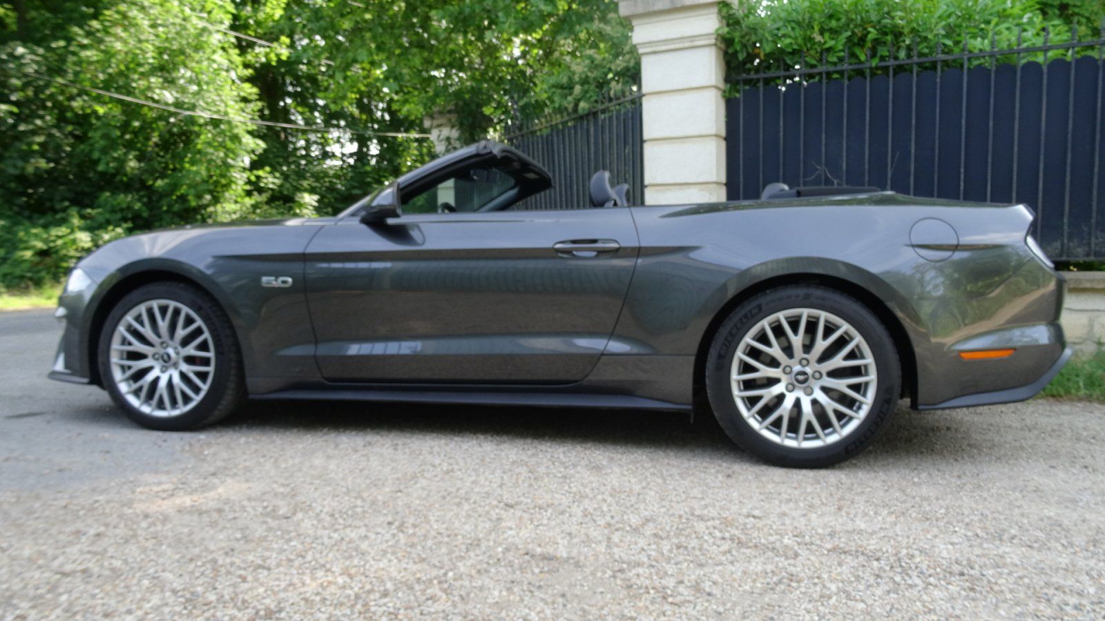 Ford Mustang (GT 5.0 Convertible COC/Navi/B&O/Sitzhzg)