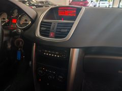 Fahrzeugabbildung Peugeot 207 CC Cabrio Premium ( KLIMA/ WIP/
