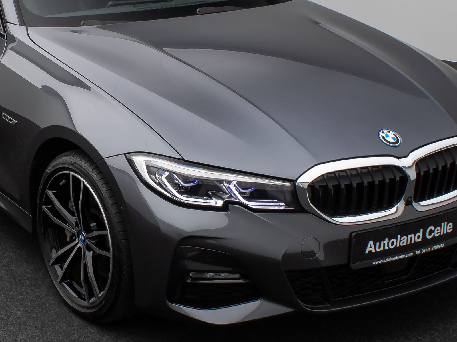 Fahrzeugabbildung BMW 330e M Sport Laser 360°HUD DAB Stop&Go Komfort