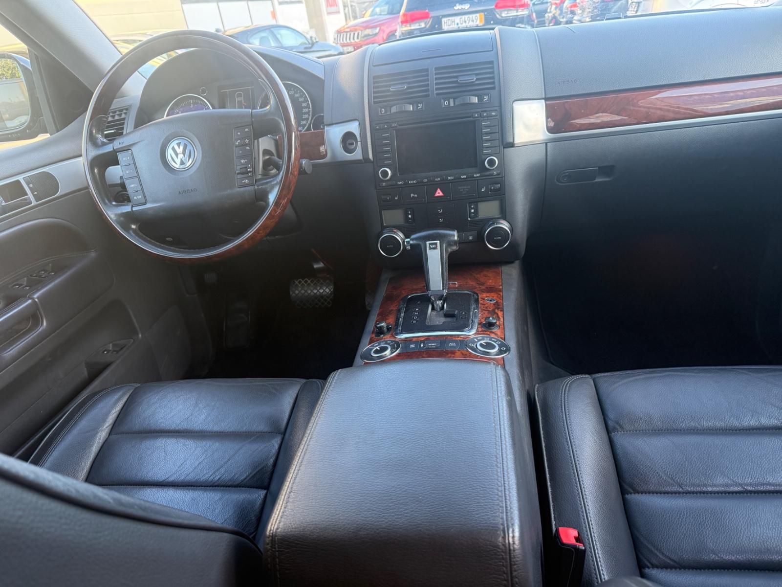 Volkswagen Touareg 2006 — photo 6