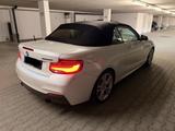 BMW M240i Cabrio, HK, adap. LED, ohne OPF, scheckhef - weiße BMW M240i