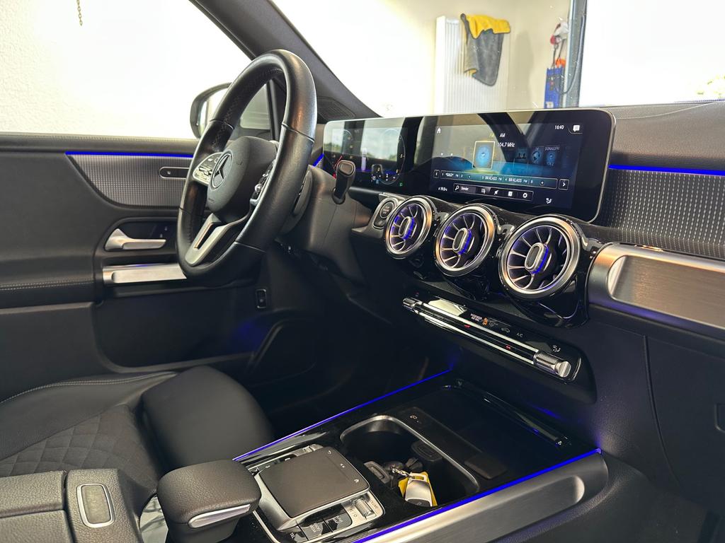 Mercedes-Benz GLB 200