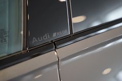 AUDI RSQ8 performance | Pano | 305 km/h | Nimbusgrau AUDI RSQ8 performance | Pano | 305 km/h | Nimbusgrau