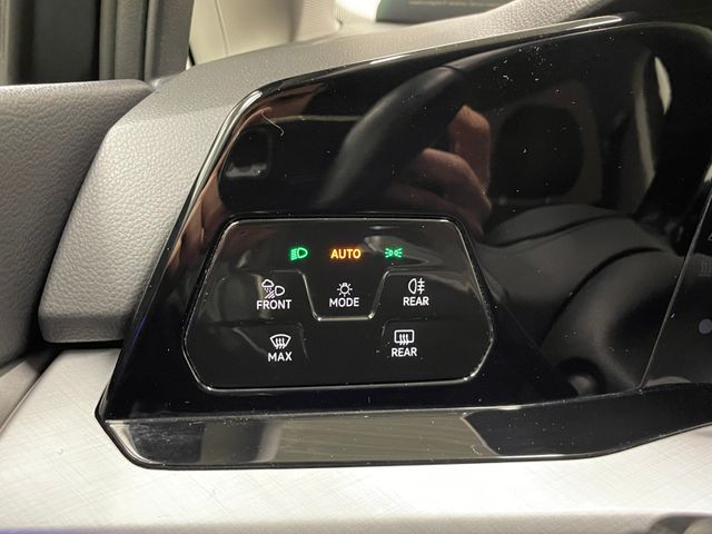 Golf VIII Life 2.0 TDI DSG NAVI MATRIX-LED RFK