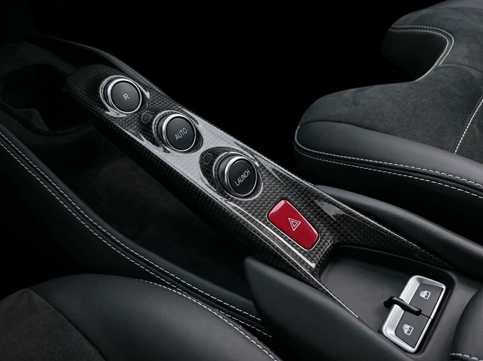 Fahrzeugabbildung Ferrari Ferrari F8 Spider | Lift | Carbon |Passenger