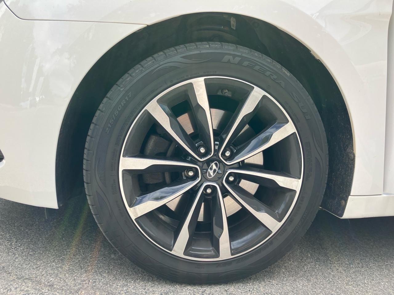 Fahrzeugabbildung Hyundai i40 TREND SHZ*LHZ*NAVI*USB*
