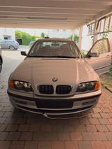 BMW 323i - - BMW 323: 5 Türen