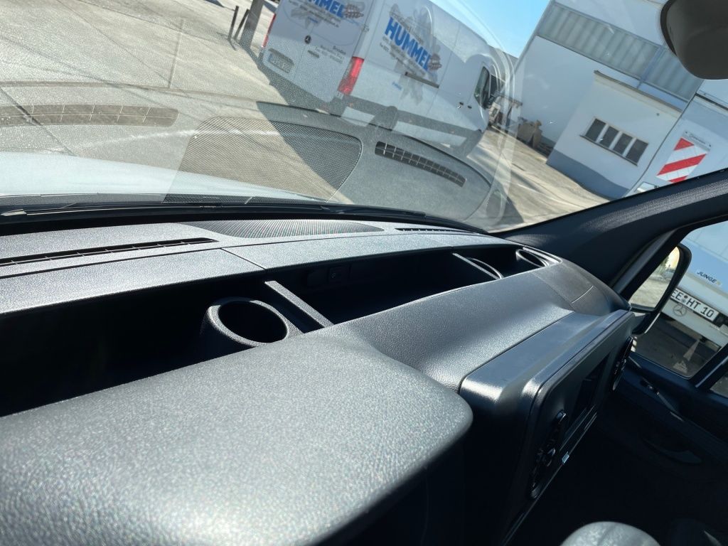 Fahrzeugabbildung Mercedes-Benz Sprinter 315 CDI Pritsche 3665 AHK,Klima,7-Sitze