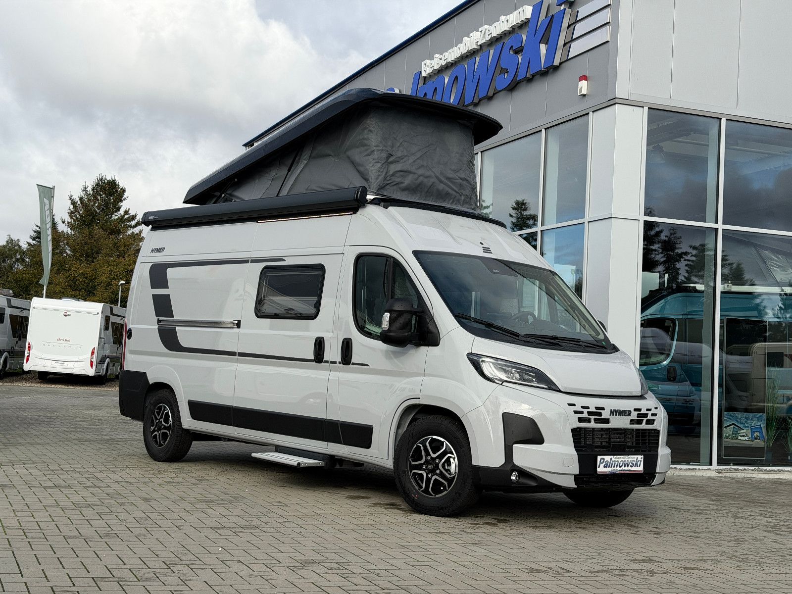 Fahrzeugabbildung HYMER / ERIBA / HYMERCAR Redwood 600 Trail