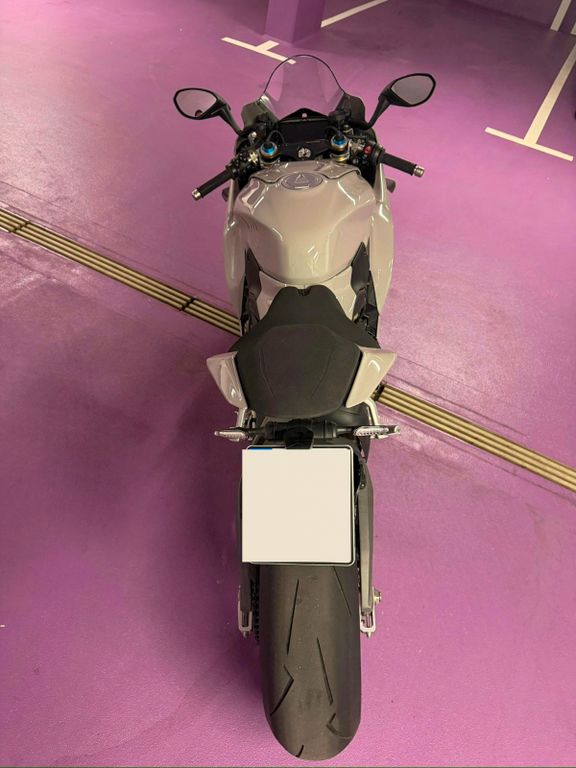 DUCATI PANIGALE V4S /AKRAPOVIC / KREIDE DUCATI PANIGALE V4S /AKRAPOVIC / KREIDE