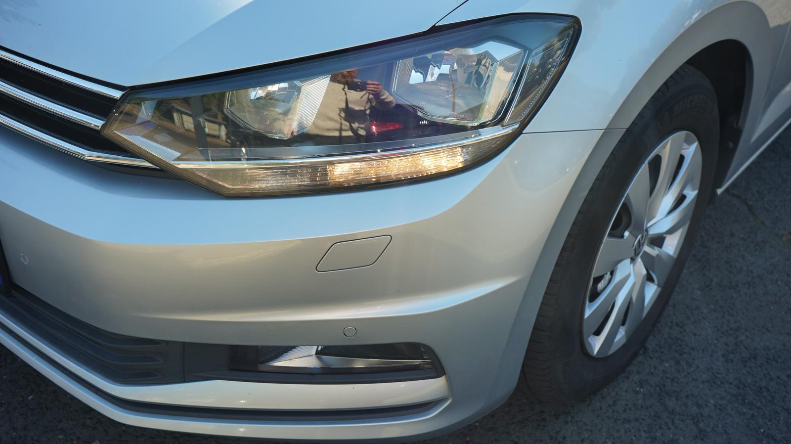 Volkswagen Touran Comfortline 1.4-7 Sitzer-Navi-DAB-3 Zonen