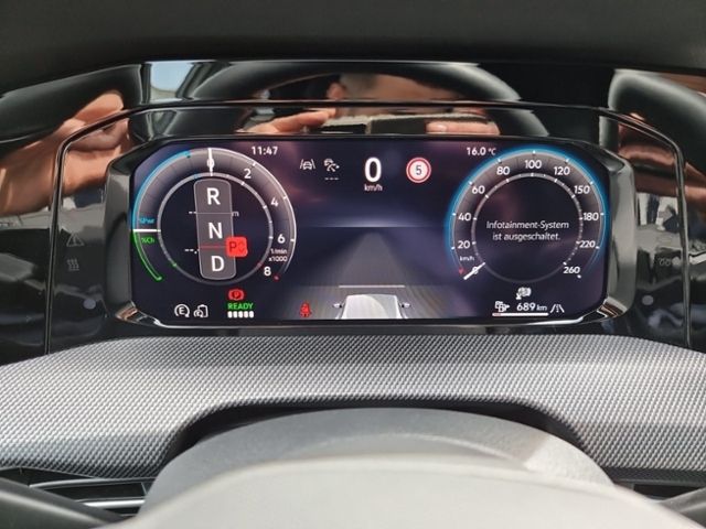 Fahrzeugabbildung Volkswagen Golf VIII 1.5 eHybrid GTE IQ.LIGHT AHK NAVI KEYL