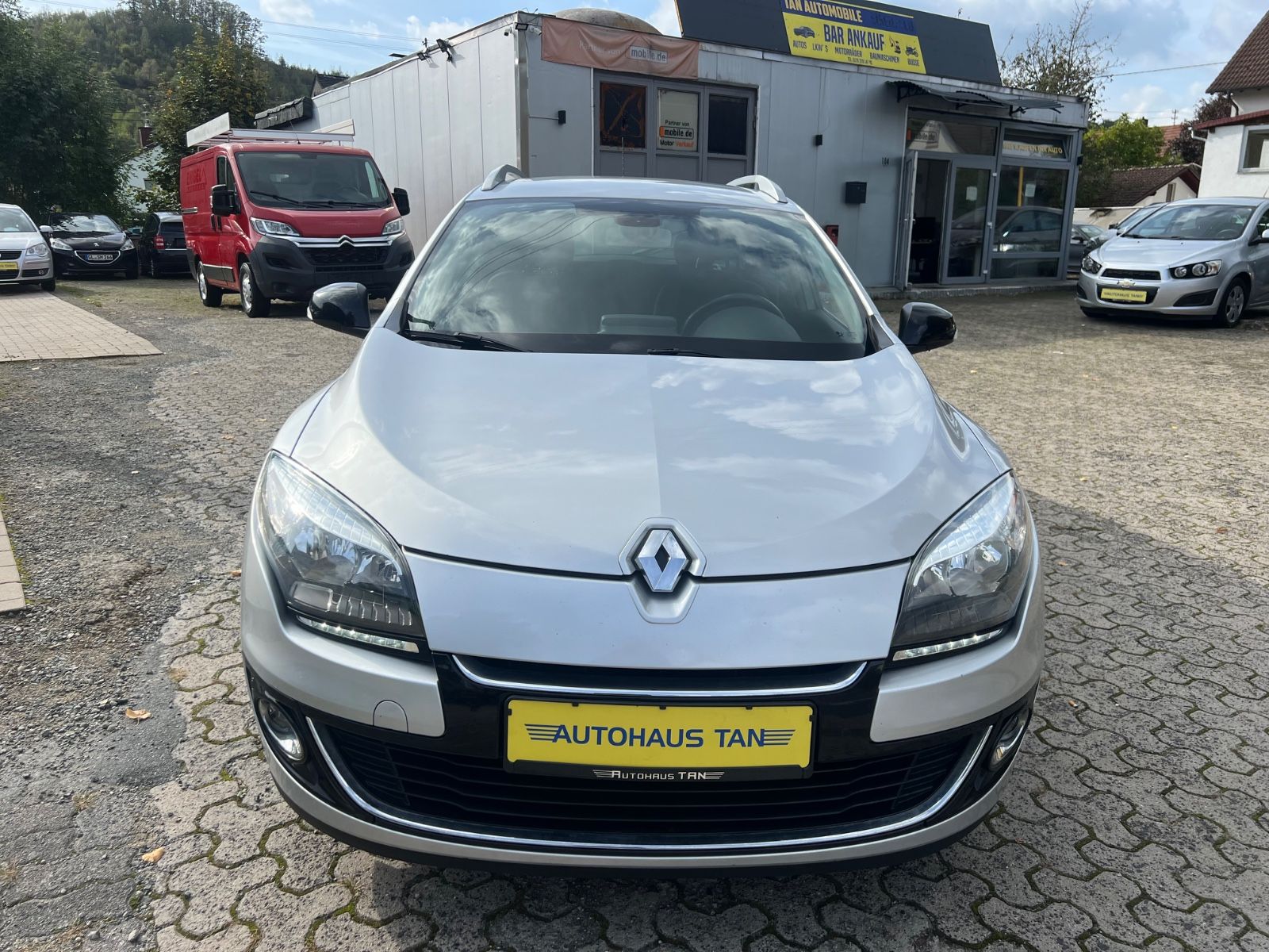 Fahrzeugabbildung Renault Megane III Grandtour BOSE Edition *KAMERA*
