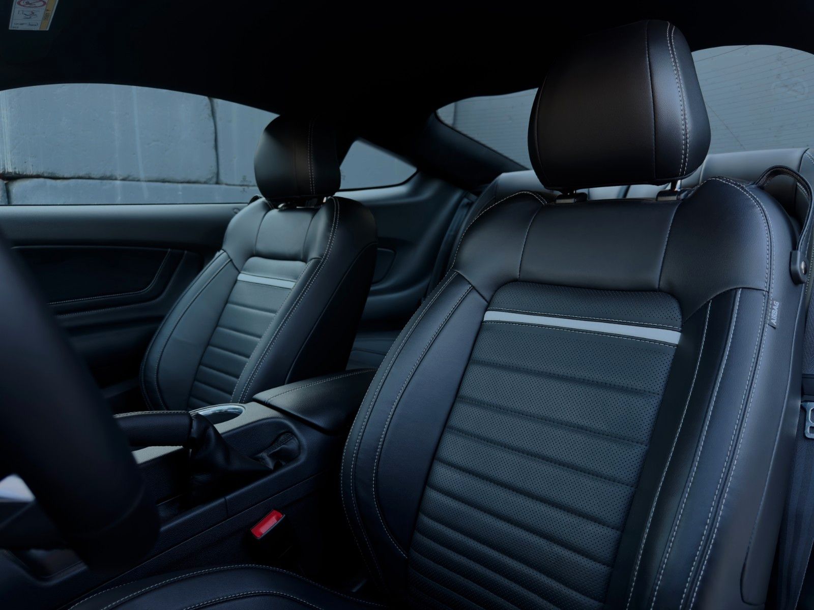 Fahrzeugabbildung Ford Mustang Mach 1 5.0L V8 Fastback Schalter Perfor.